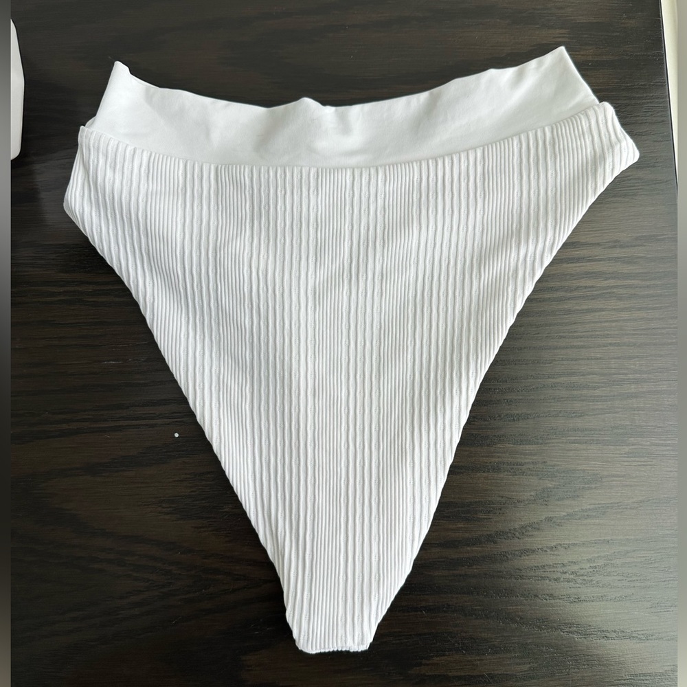 L*SPACE Court Bikini Bottom in White | XS - Picture 7 of 7